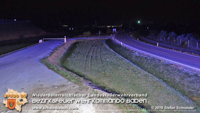 20191004 Verkehrsunfall zwischen Gnselsdorf (Gemeindegebiet Schnau a.d.Triesting) und Sollenau  Foto:  Stefan Schneider