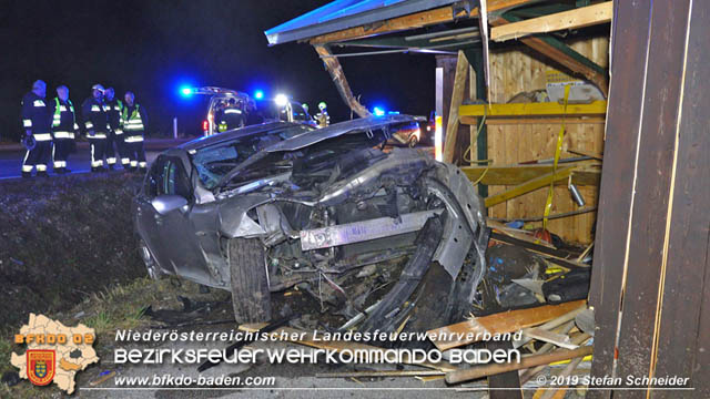 20191004 Verkehrsunfall zwischen Gnselsdorf (Gemeindegebiet Schnau a.d.Triesting) und Sollenau  Foto:  Stefan Schneider