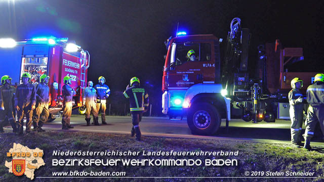 20191004 Verkehrsunfall zwischen Gnselsdorf (Gemeindegebiet Schnau a.d.Triesting) und Sollenau  Foto:  Stefan Schneider