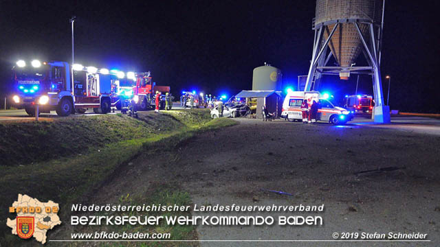 20191004 Verkehrsunfall zwischen Gnselsdorf (Gemeindegebiet Schnau a.d.Triesting) und Sollenau  Foto:  Stefan Schneider