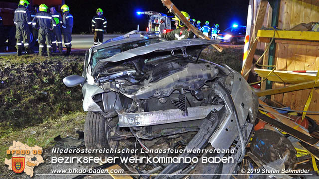 20191004 Verkehrsunfall zwischen Gnselsdorf (Gemeindegebiet Schnau a.d.Triesting) und Sollenau  Foto:  Stefan Schneider