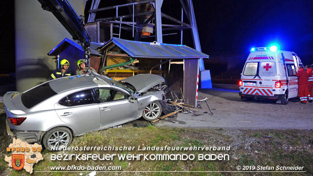 20191004 Verkehrsunfall zwischen Gnselsdorf (Gemeindegebiet Schnau a.d.Triesting) und Sollenau  Foto:  Stefan Schneider