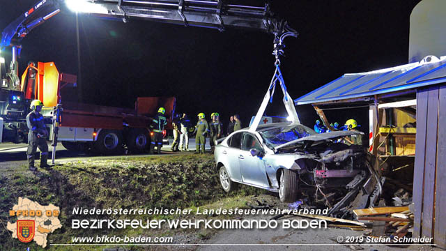 20191004 Verkehrsunfall zwischen Gnselsdorf (Gemeindegebiet Schnau a.d.Triesting) und Sollenau  Foto:  Stefan Schneider