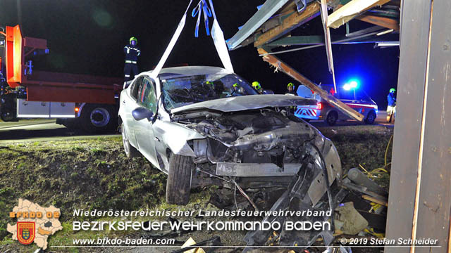 20191004 Verkehrsunfall zwischen Gnselsdorf (Gemeindegebiet Schnau a.d.Triesting) und Sollenau  Foto:  Stefan Schneider