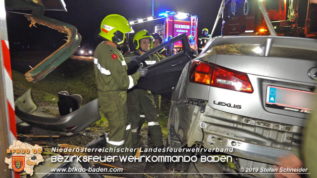 20191004 Verkehrsunfall zwischen Gnselsdorf (Gemeindegebiet Schnau a.d.Triesting) und Sollenau  Foto:  Stefan Schneider