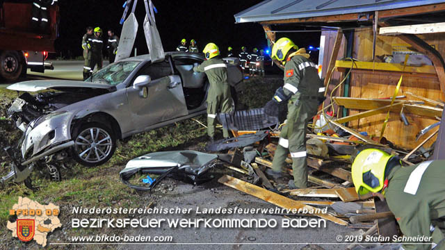 20191004 Verkehrsunfall zwischen Gnselsdorf (Gemeindegebiet Schnau a.d.Triesting) und Sollenau  Foto:  Stefan Schneider