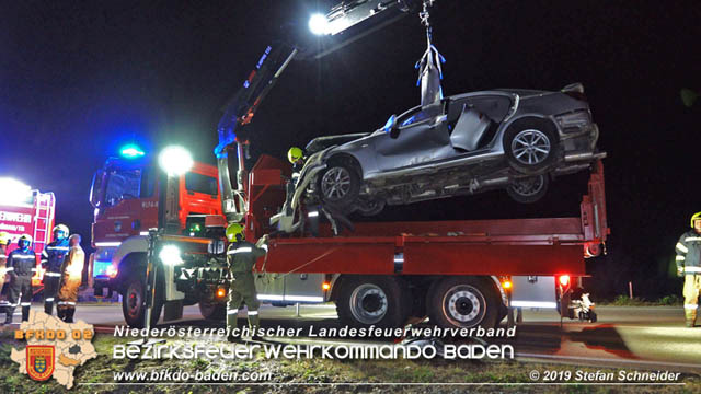 20191004 Verkehrsunfall zwischen Gnselsdorf (Gemeindegebiet Schnau a.d.Triesting) und Sollenau  Foto:  Stefan Schneider