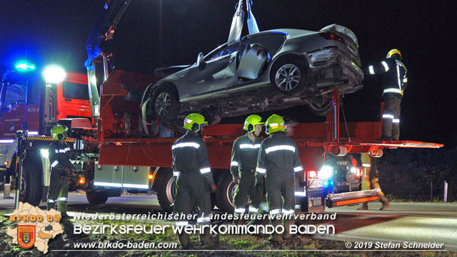 20191004 Verkehrsunfall zwischen Gnselsdorf (Gemeindegebiet Schnau a.d.Triesting) und Sollenau  Foto:  Stefan Schneider