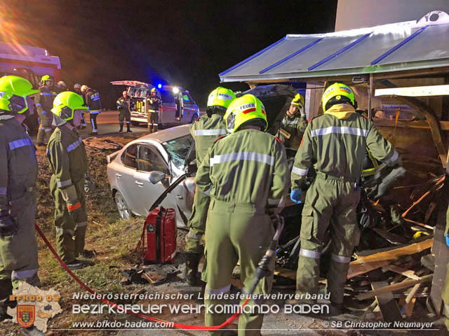 20191004 Verkehrsunfall zwischen Gnselsdorf (Gemeindegebiet Schnau a.d.Triesting) und Sollenau  Foto:  Christopher Neumayer FF Gnselsdorf