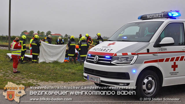 20191014 Pensionist mit Rad bei einem unbeschranktem Bahnbergang in Tattendorf von Zug erfasst und schwer verletzt  Foto:  Stefan Schneider