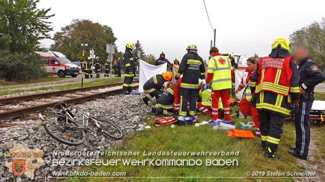 20191014 Pensionist mit Rad bei einem unbeschranktem Bahnbergang in Tattendorf von Zug erfasst und schwer verletzt  Foto:  Stefan Schneider