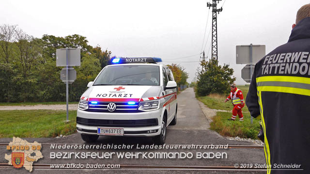 20191014 Pensionist mit Rad bei einem unbeschranktem Bahnbergang in Tattendorf von Zug erfasst und schwer verletzt  Foto:  Stefan Schneider