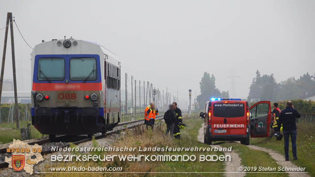 20191014 Pensionist mit Rad bei einem unbeschranktem Bahnübergang in Tattendorf von Zug erfasst und schwer verletzt Foto: © Stefan Schneider 20191014 Pensionist mit Rad bei einem unbeschranktem Bahnübergang in Tattendorf von Zug erfasst und schwer verletzt Foto: © Stefan Schneider
