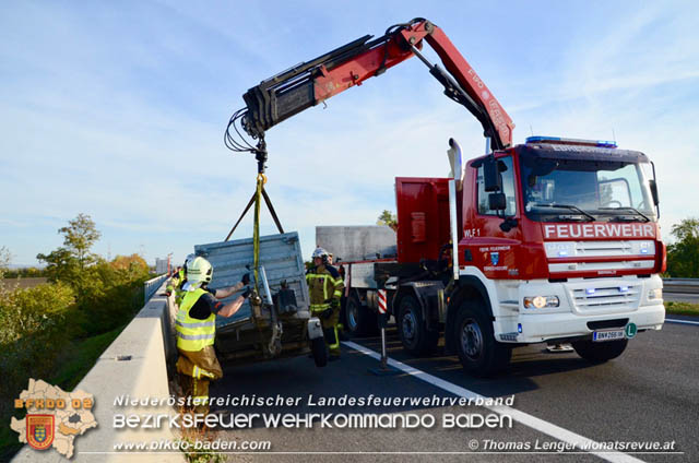 20191025 Anhnger auf A3 umgekippt  Foto:  Thomas Lenger Monatsrevue.at