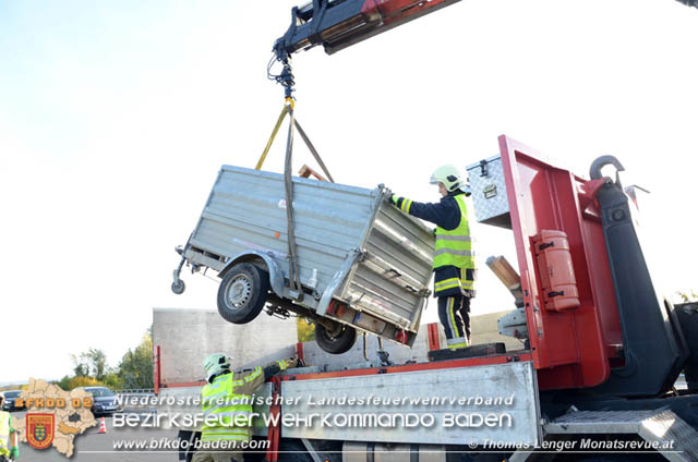 20191025 Anhnger auf A3 umgekippt  Foto:  Thomas Lenger Monatsrevue.at