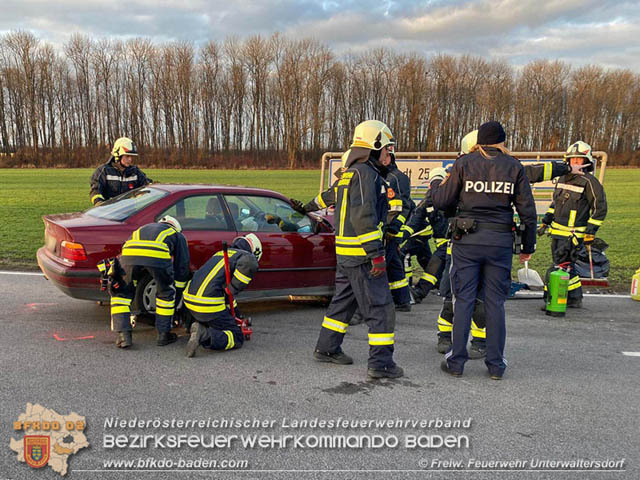 20191227 Verkehrsunfall zwischen Unterwaltersdorf und Reisenberg  Fotos:  Freiwillige Feuerwehr Unterwaltersdorf