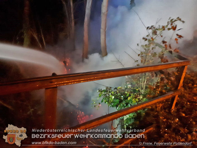 20200101 Böschungsbrand in Pottendorf Foto: © FF Pottendorf 20200101 Böschungsbrand in Pottendorf Foto: © FF Pottendorf