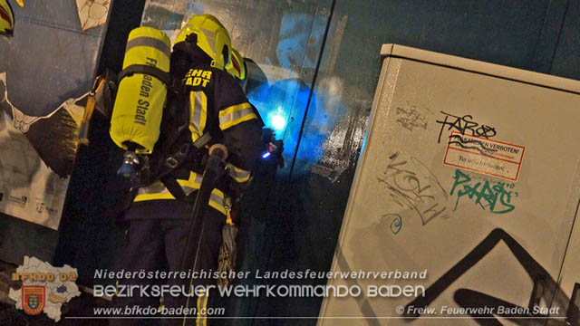 20200106 Holz-Sitzbank bei WLB Haltestelle Viadukt Baden in Brand gesetzt  Foto:  Freiwillige Feuerwehr Baden-Stadt