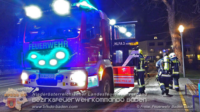 20200106 Holz-Sitzbank bei WLB Haltestelle Viadukt Baden in Brand gesetzt  Foto:  Freiwillige Feuerwehr Baden-Stadt