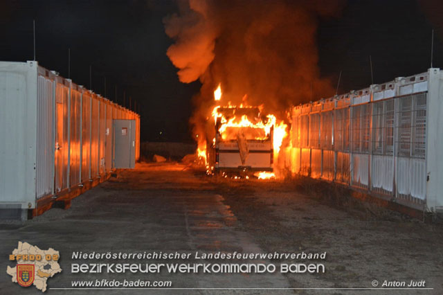 20200112 Brand am ehemaligen Firmengelände Petersen in Traiskirchen Möllersdorf Fotos: © Anton Judt 20200112 Brand am ehemaligen Firmengelände Petersen in Traiskirchen Möllersdorf Fotos: © Anton Judt