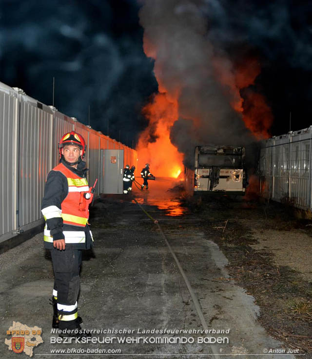 20200112 Brand am ehemaligen Firmengelnde Petersen in Traiskirchen Mllersdorf   Fotos:  Anton Judt