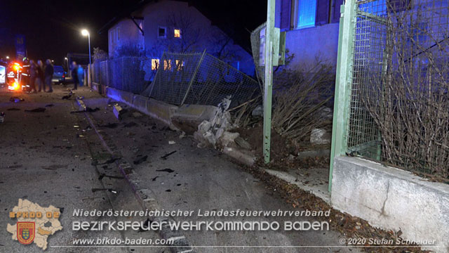 20200123 Spektakulärer Verkehrsunfall im Sooßer Ortsgebiet Foto: © Stefan Schneider 20200123 Spektakulärer Verkehrsunfall im Sooßer Ortsgebiet Foto: © Stefan Schneider