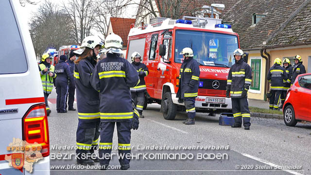 20200205 Verkehrsunfall in Teesdorf  Foto:  Stefan Schneider