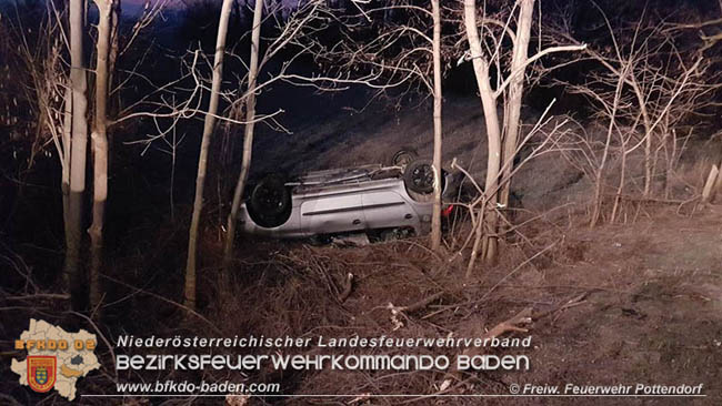 20200209 Verkehrsunfall auf der LB60 bei Pottendorf Foto:  Freiwillige Feuerwehr Pottendorf