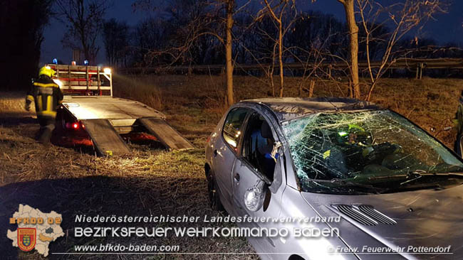 20200209 Verkehrsunfall auf der LB60 bei Pottendorf Foto:  Freiwillige Feuerwehr Pottendorf