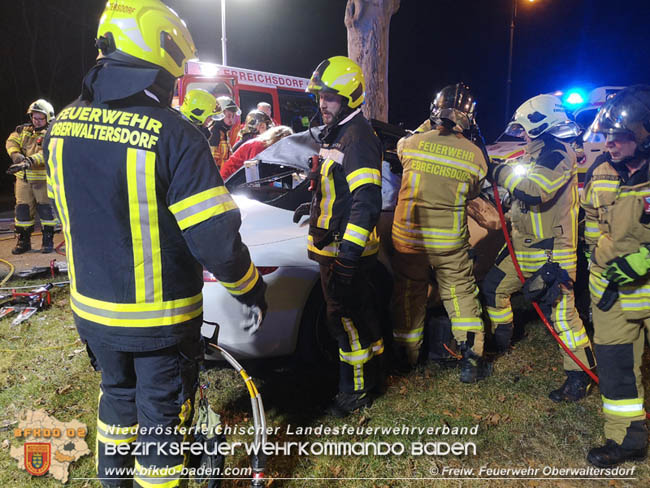 20200210 Verkehrsunfall in Ebreichsdorf  Foto:  Freiwillige Feuerwehr Oberwaltersdorf