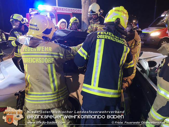 20200210 Verkehrsunfall in Ebreichsdorf  Foto:  Freiwillige Feuerwehr Oberwaltersdorf