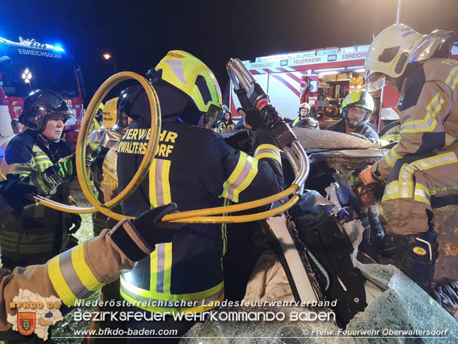 20200210 Verkehrsunfall in Ebreichsdorf  Foto:  Freiwillige Feuerwehr Oberwaltersdorf