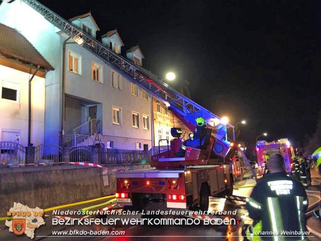 20200214 Brand in einer Hirtenberger Dachgeschosswohnung Foto: © Johannes Weinbauer BFK Presseteam 20200214 Brand in einer Hirtenberger Dachgeschosswohnung Foto: © Johannes Weinbauer BFK Presseteam