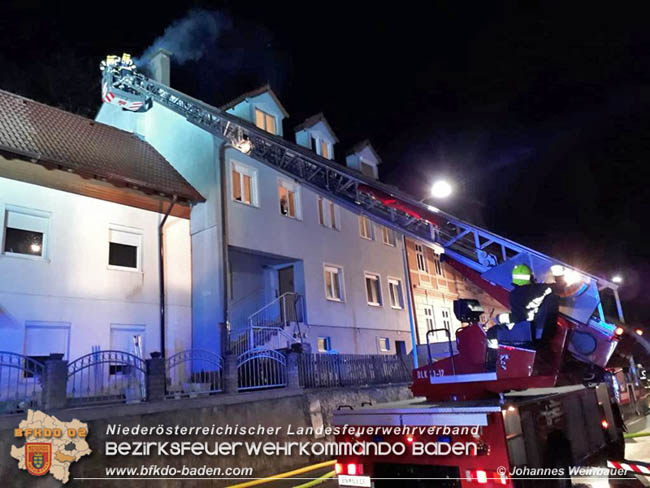 20200214 Brand in einer Hirtenberger Dachgeschosswohnung Foto: © Johannes Weinbauer BFK Presseteam 20200214 Brand in einer Hirtenberger Dachgeschosswohnung Foto: © Johannes Weinbauer BFK Presseteam