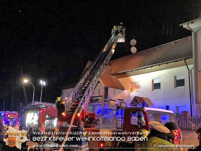 20200214 Brand in einer Hirtenberger Dachgeschosswohnung  Foto: © Johannes Weinbauer BFK Presseteam