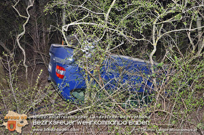 20200319 Fahrzeugberschlag auf der L4049 zwischen Unterwaltersdorf und Wampersdorf  Foto:  Thomas Lenger Monatsrevue.at