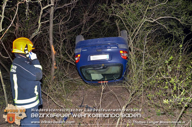 20200319 Fahrzeugberschlag auf der L4049 zwischen Unterwaltersdorf und Wampersdorf  Foto:  Thomas Lenger Monatsrevue.at