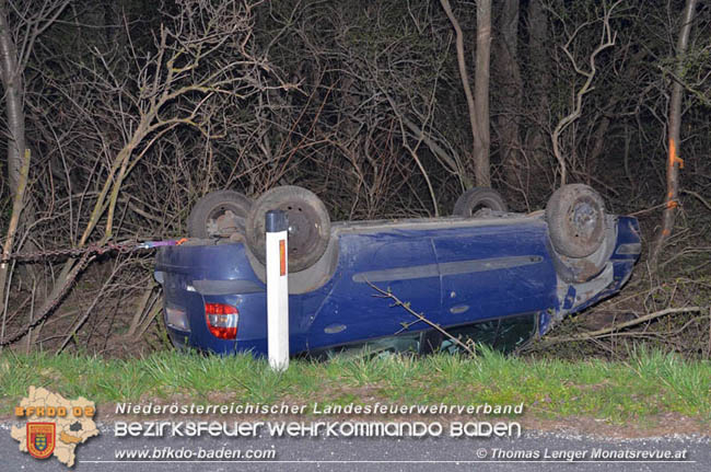 20200319 Fahrzeugüberschlag auf der L4049 zwischen Unterwaltersdorf und Wampersdorf Foto: © Thomas Lenger Monatsrevue.at 20200319 Fahrzeugüberschlag auf der L4049 zwischen Unterwaltersdorf und Wampersdorf Foto: © Thomas Lenger Monatsrevue.at