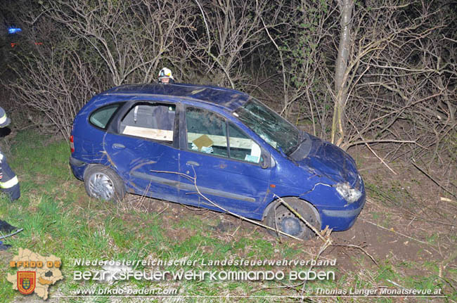 20200319 Fahrzeugberschlag auf der L4049 zwischen Unterwaltersdorf und Wampersdorf  Foto:  Thomas Lenger Monatsrevue.at