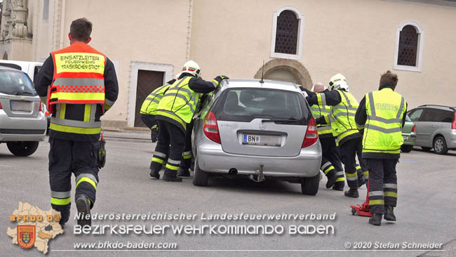 20200322 Verkehrsunfall mit 4 beschdigten Fahrzeugen in Traiskirchen  Foto:  Stefan Schneider