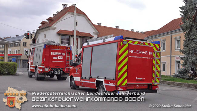 20200322 Verkehrsunfall mit 4 beschdigten Fahrzeugen in Traiskirchen  Foto:  Stefan Schneider