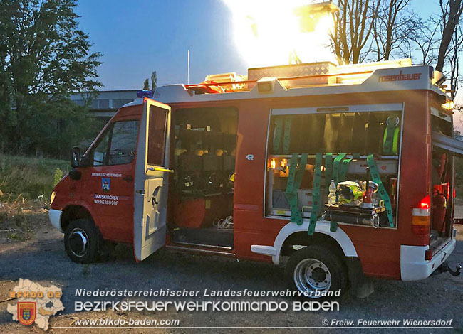 20200417 4-stündiger Löscheinsatz auf einem Wienersdorfer Firmengelände Foto: © Freiwillige Feuerwehr Wienersdorf 20200417 4-stündiger Löscheinsatz auf einem Wienersdorfer Firmengelände Foto: © Freiwillige Feuerwehr Wienersdorf