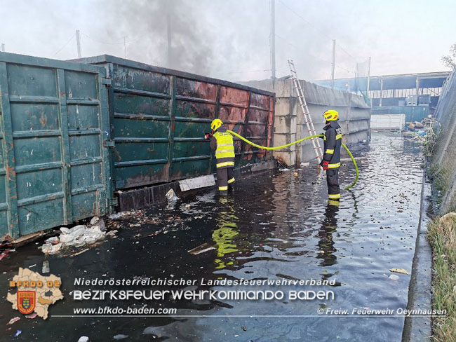 20200417 4-stndiger Lscheinsatz auf einem Wienersdorfer Firmengelnde  Foto:  Freiwillige Feuerwehr Oeynhausen