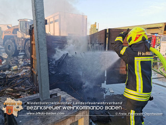 20200417 4-stndiger Lscheinsatz auf einem Wienersdorfer Firmengelnde  Foto:  Freiwillige Feuerwehr Oeynhausen