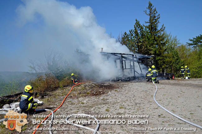 20200420 Brand einer Jagdhütte bei Furth a.d.Triesting Foto: © Thomas Tisch FF Furth a.d.Triesting 20200420 Brand einer Jagdhütte bei Furth a.d.Triesting Foto: © Thomas Tisch FF Furth a.d.Triesting