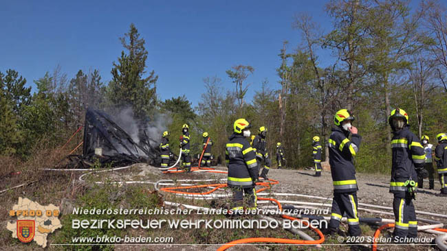 20200420 Brand einer Jagdhütte bei Furth a.d.Triesting Foto: © Stefan Schneider BFK Baden 20200420 Brand einer Jagdhütte bei Furth a.d.Triesting Foto: © Stefan Schneider BFK Baden