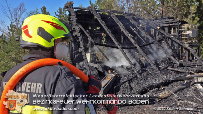 20200420 Brand einer Jagdhütte bei Furth a.d.Triesting Foto: © Stefan Schneider BFK Baden 20200420 Brand einer Jagdhütte bei Furth a.d.Triesting Foto: © Stefan Schneider BFK Baden