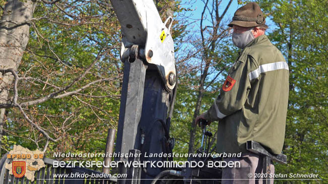 20200420 Brand einer Jagdhütte bei Furth a.d.Triesting Foto: © Stefan Schneider BFK Baden 20200420 Brand einer Jagdhütte bei Furth a.d.Triesting Foto: © Stefan Schneider BFK Baden