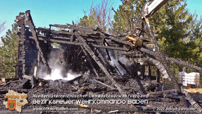 20200420 Brand einer Jagdhütte bei Furth a.d.Triesting Foto: © Stefan Schneider BFK Baden 20200420 Brand einer Jagdhütte bei Furth a.d.Triesting Foto: © Stefan Schneider BFK Baden