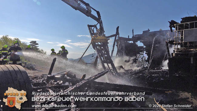 20200420 Brand einer Jagdhütte bei Furth a.d.Triesting Foto: © Stefan Schneider BFK Baden 20200420 Brand einer Jagdhütte bei Furth a.d.Triesting Foto: © Stefan Schneider BFK Baden